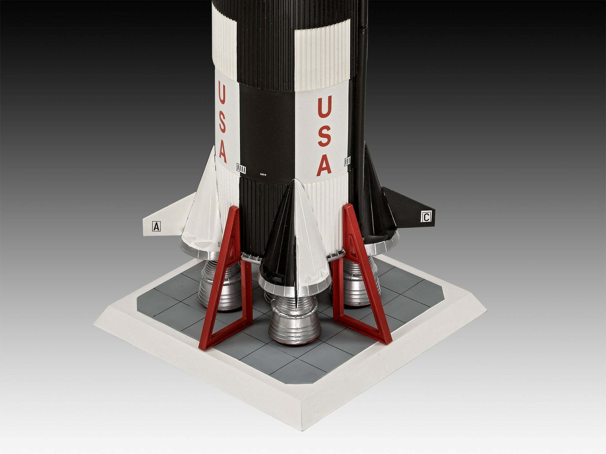 Gift Set - Apollo 11 Saturn V Rocket