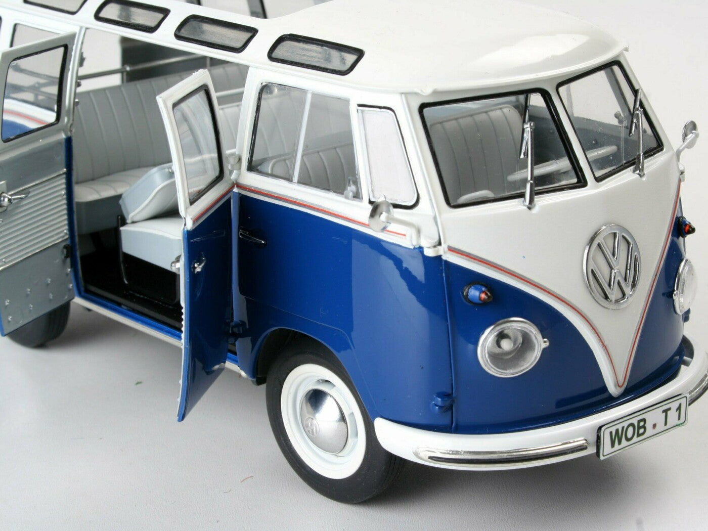 VW T1 "Samba Bus"