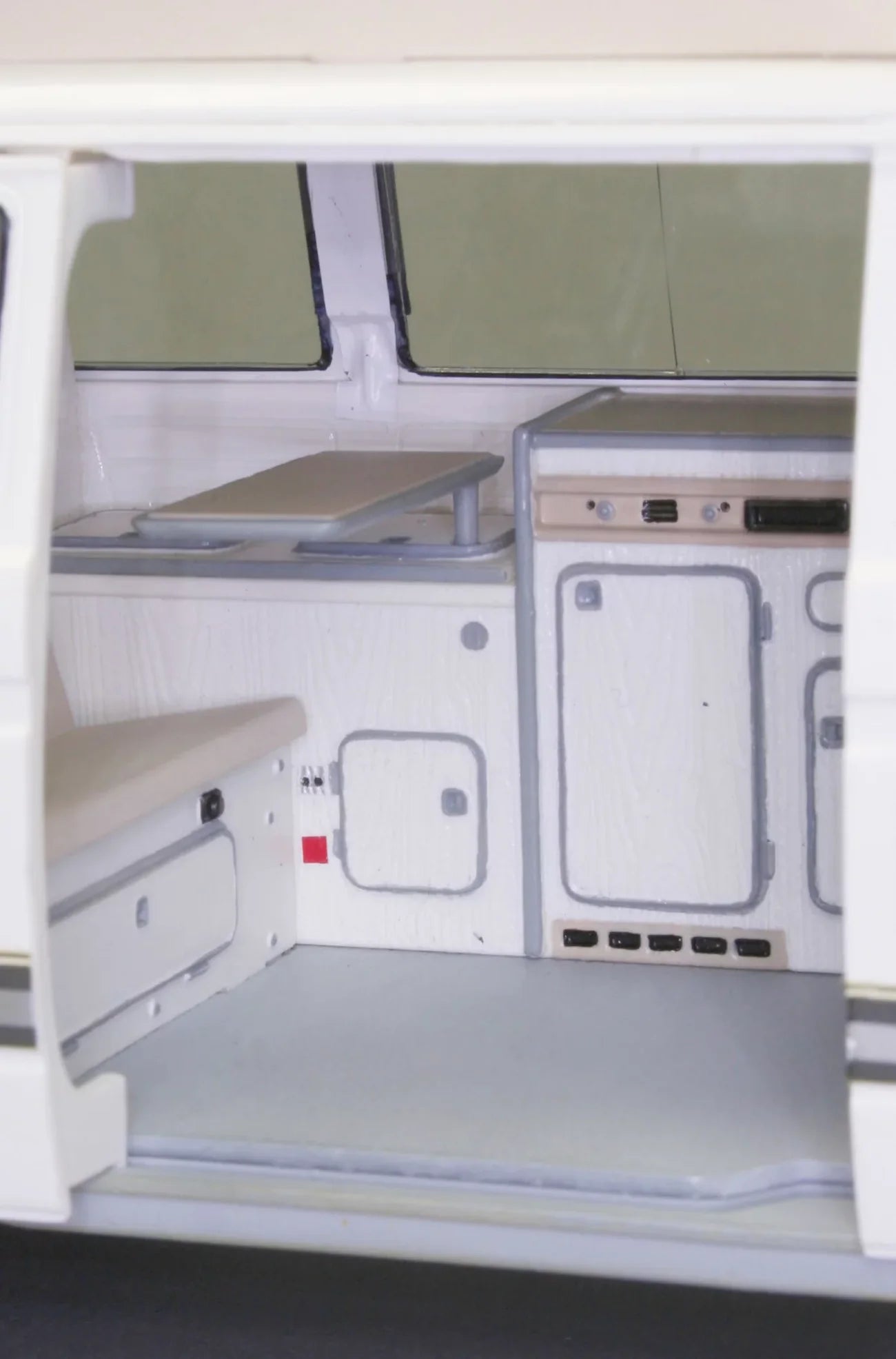 Model Kit - Volkswagen T3 "Camper"