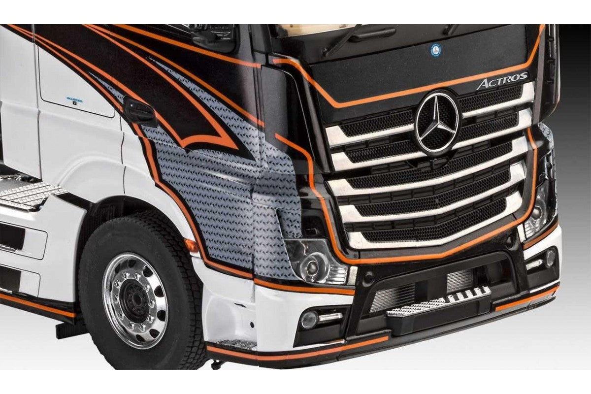 Model Kit - Mercedes-Benz Actros MP4